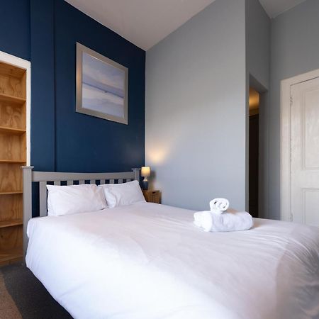 Bright 1 Bedroom Apartment Near City Centre エディンバラ エクステリア 写真
