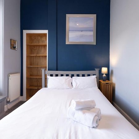 Bright 1 Bedroom Apartment Near City Centre エディンバラ エクステリア 写真