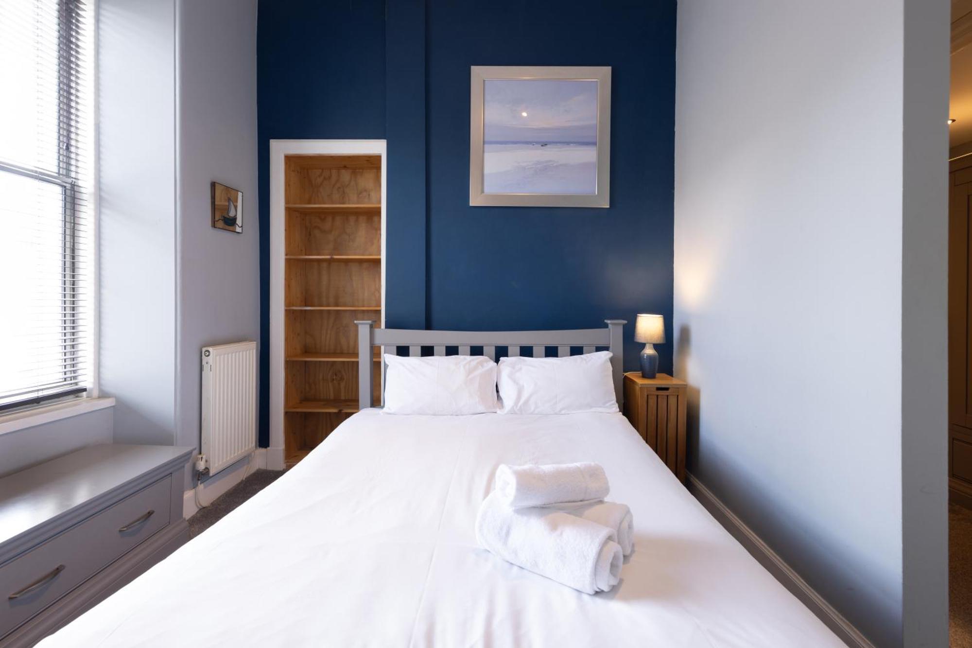 Bright 1 Bedroom Apartment Near City Centre エディンバラ エクステリア 写真