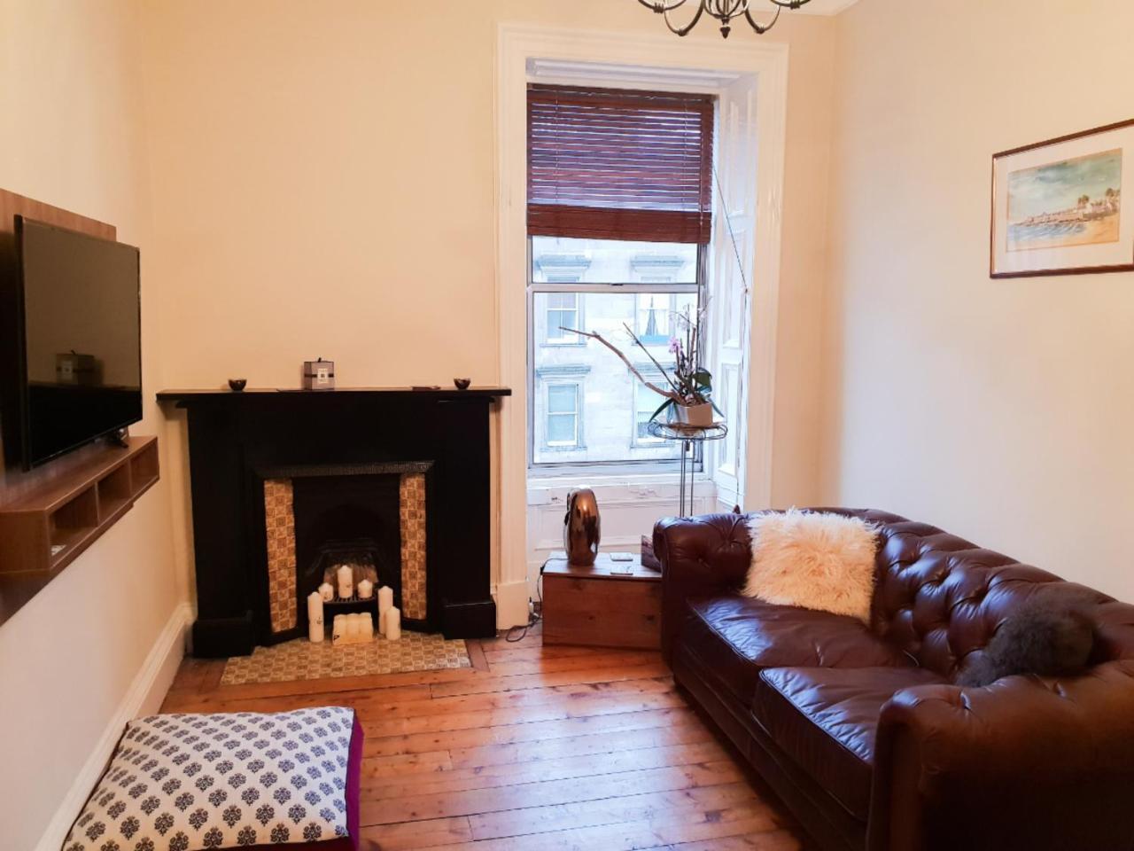 Bright 1 Bedroom Apartment Near City Centre エディンバラ エクステリア 写真